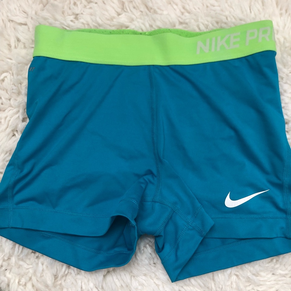 Nike spandex